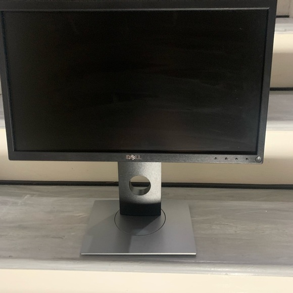 Dell E1916H 18.5" Widescreen LED-Backlit LCD Monitor,Black - Picture 8 of 11